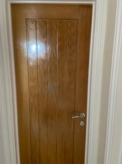 Oak door with a varnished finish